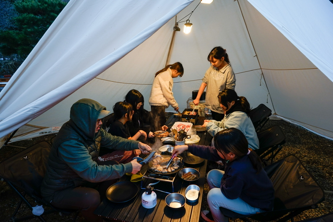 Weekend backpacking program